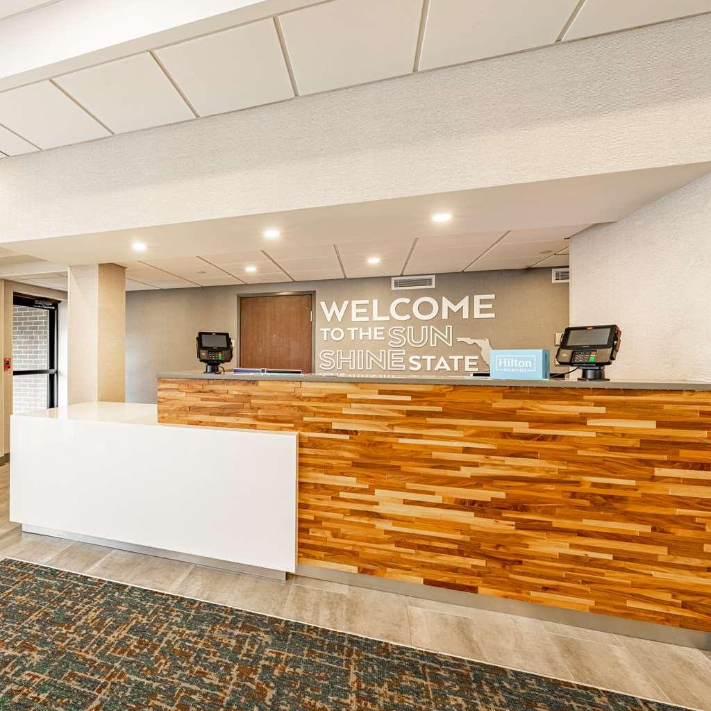 Hampton Inn Gainesville Buitenkant foto
