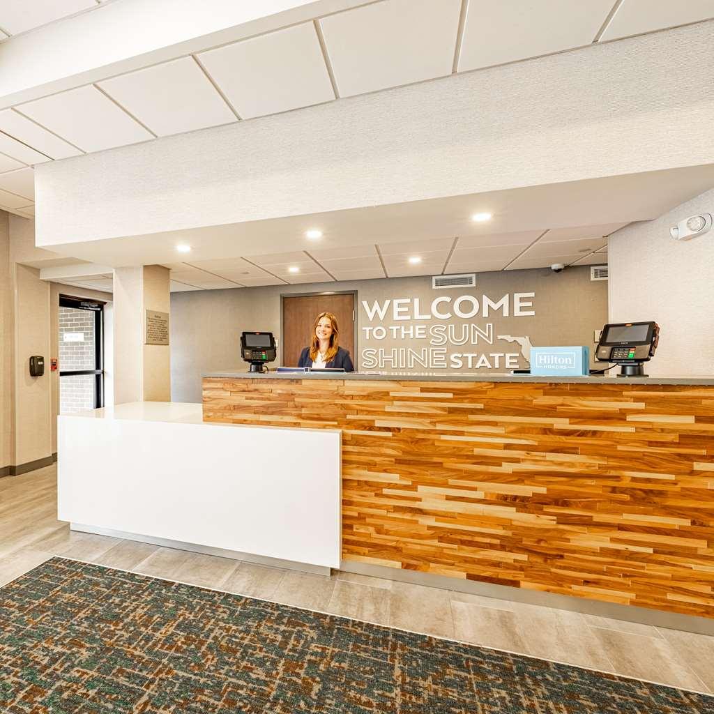 Hampton Inn Gainesville Buitenkant foto