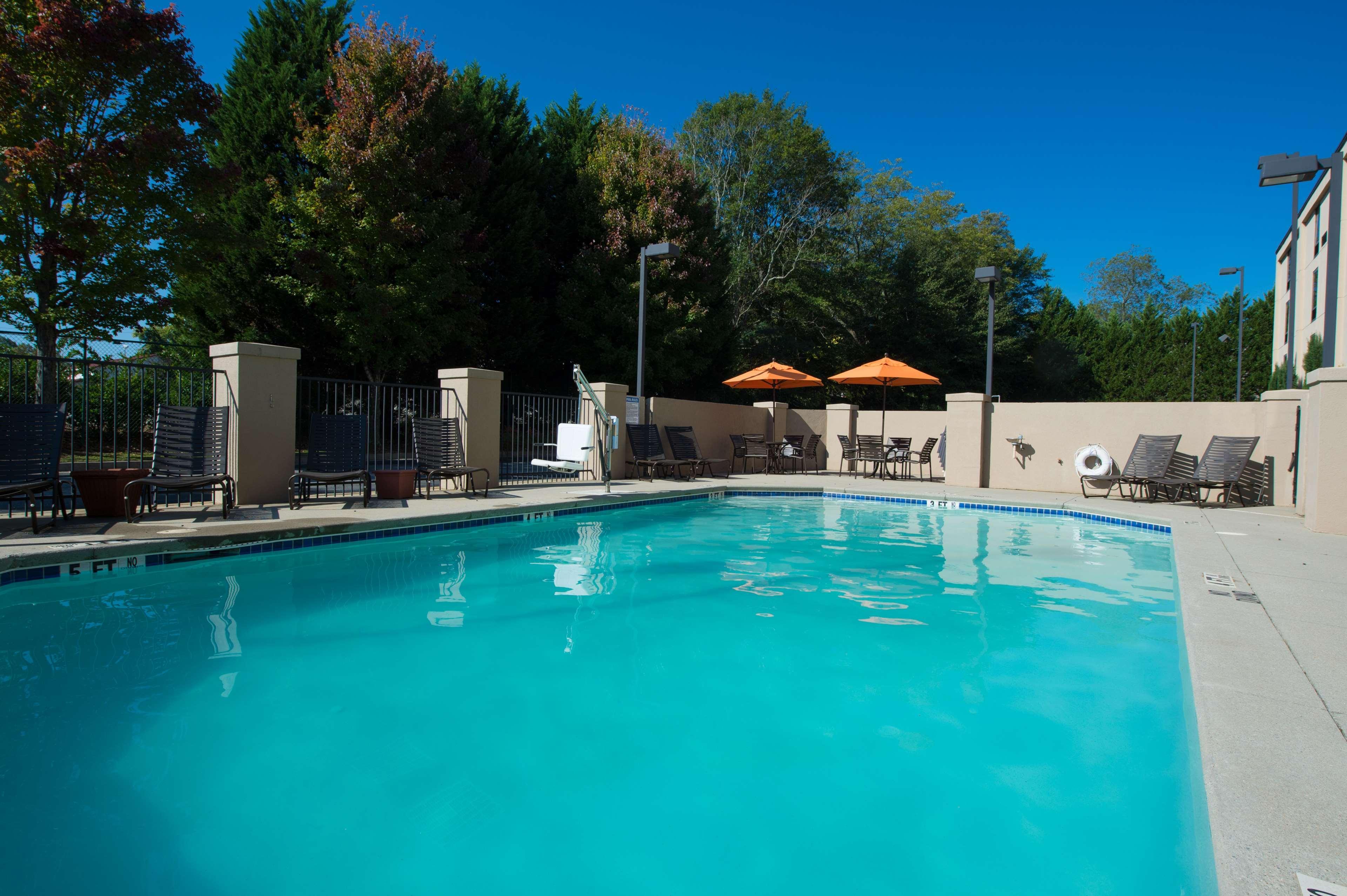 Hampton Inn Gainesville Buitenkant foto